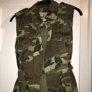 Camo Cargo Vest